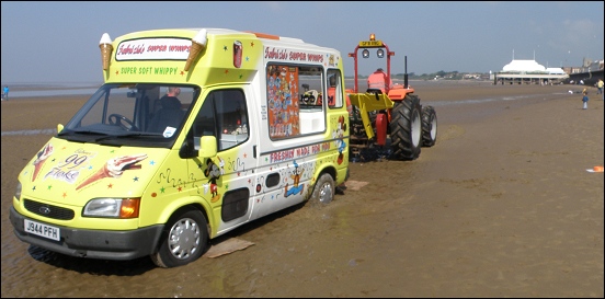 Stranded ice cream van rescued from sticky situation on Burnham beach