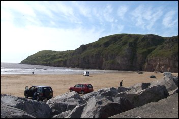 The proposed barrage would run from Brean Down 