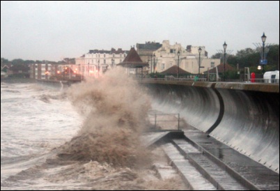 Large waves hitting Burnham's sea wall