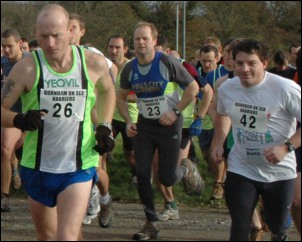 Runners taking part in the 2005 Brent Knoll Run