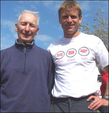 Arthur Gilbert and Jon Rawlings at the end of the 2005 Burnham-On-Sea Triathlon