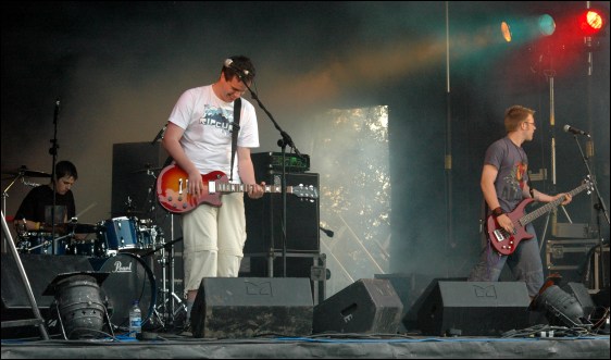 The crowds rocked to the music at Under A Summer Moon 2005