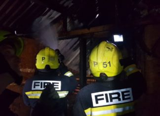 Burnham-On-Sea fire crews at farm yard blaze in Mark near Burnham-On-Sea