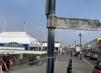 Fingerpost signs in Burnham-On-Sea