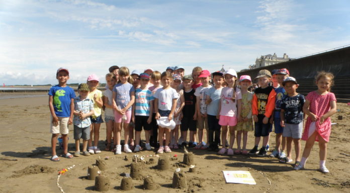Burnham-On-Sea St Josephs School visit Burnham Beach