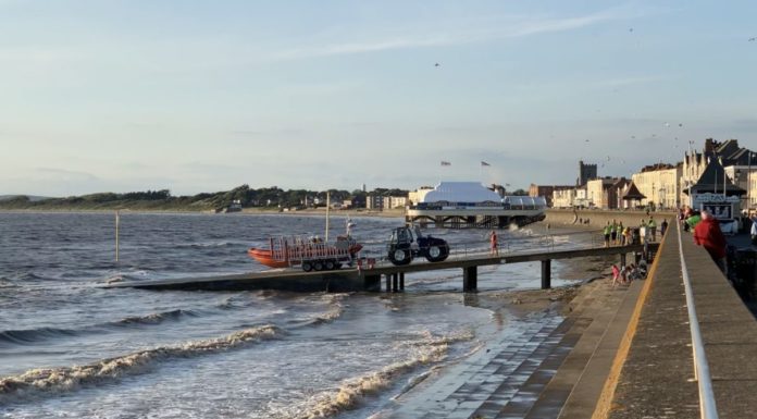 burnham-on-sea rnli lifeboat launching
