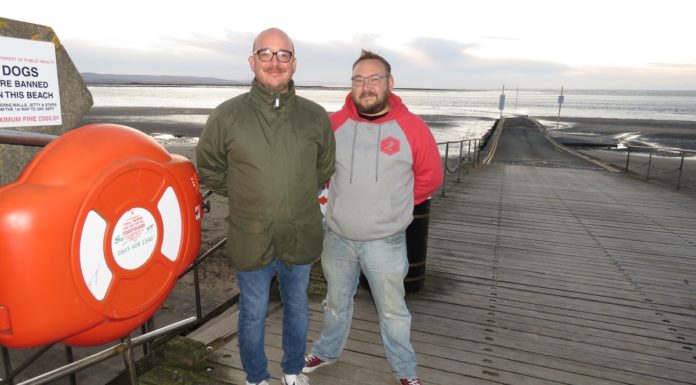Burnham-On-Sea jetty rescue duo praised