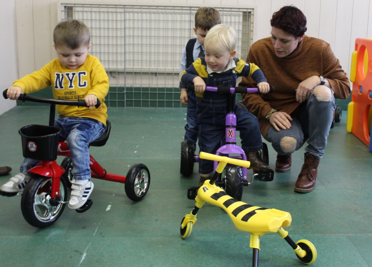 Burnham-On-Sea Lions give Burnham Baptist Church toddlers group a boost