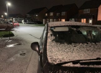 Hailstorm turns Burnham-On-Sea white