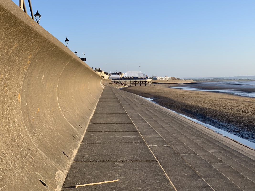 Burnham-On-Sea wall