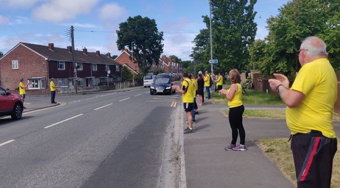 Burnham-On-Sea Harriers running club give fantastic send off for Brian Beale