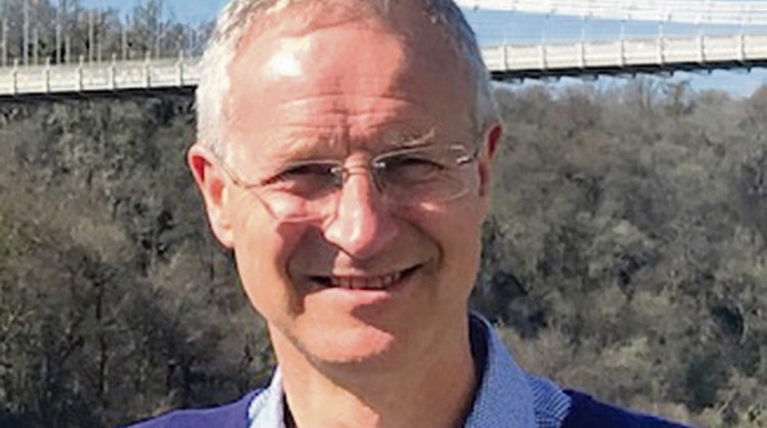Dr Andrew Tresidder