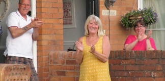 Burnham-On-Sea clap for carers