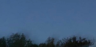 SpaceX rocket photographed in skies over Somerset by Burnham-On-Sea resident