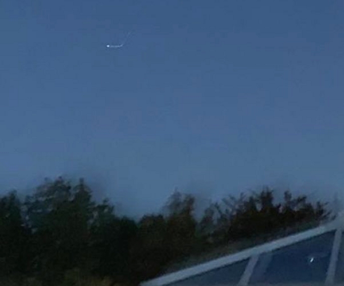 SpaceX rocket photographed in skies over Somerset by Burnham-On-Sea resident
