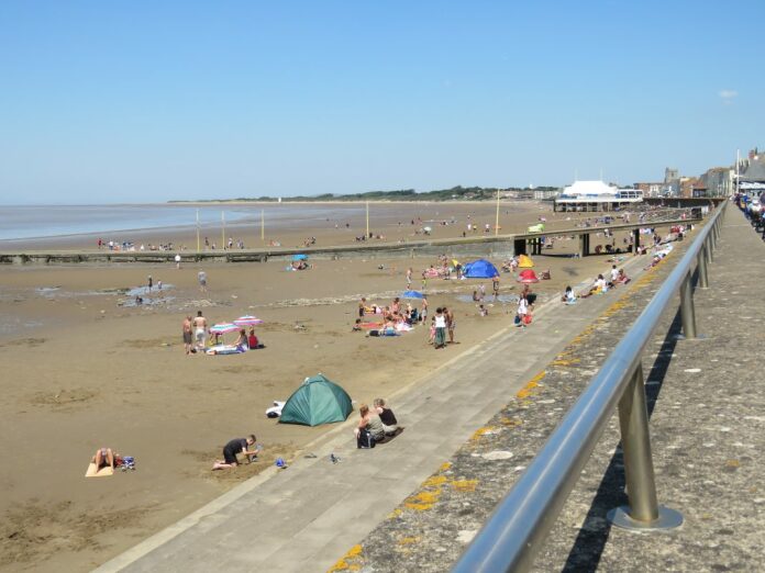 Hottest day of 2020 Burnham-On-Sea beach busy