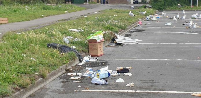 Burnham-On-Sea travellers leave trail of rubbish