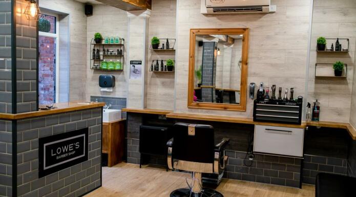 Burnham-On-Sea Lowes Barber Shop