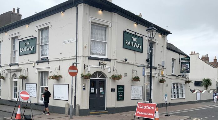 Burnham-On-Sea Railway Pub