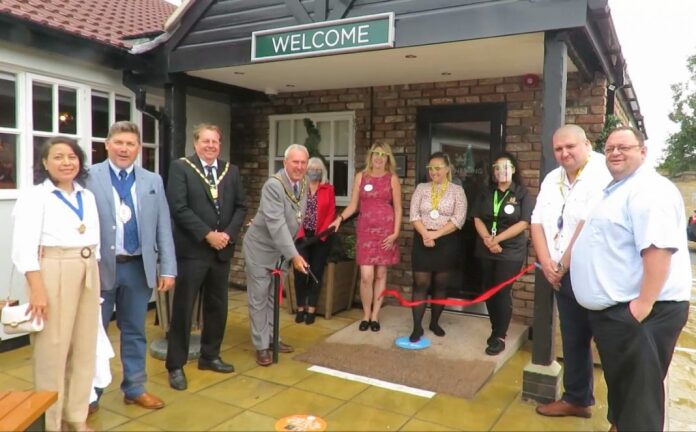 Burnham-On-Sea Rosewood pub re-opens after fire rebuild