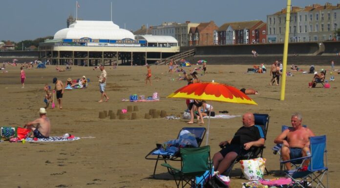 Busy Burnham-On-Sea beach