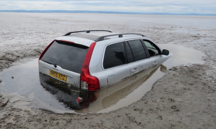 Car stranded on Brean beach