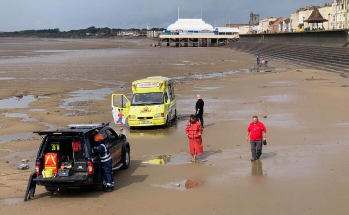 Ice cream van rescue Burnham-On-Sea beach