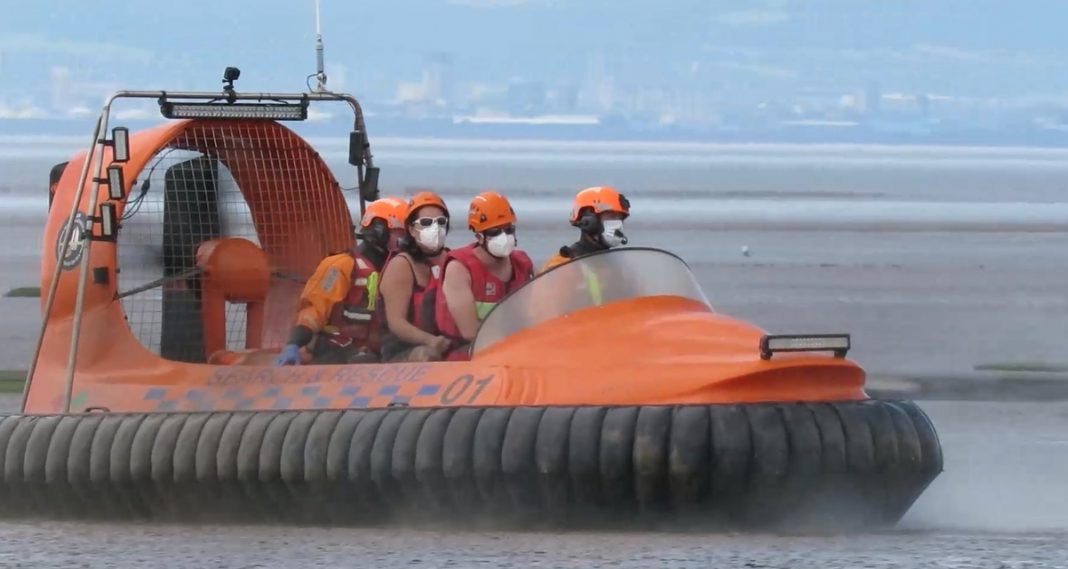 kayakers rescued on Brean beach