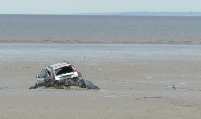 Brean Beach stranded car recovered