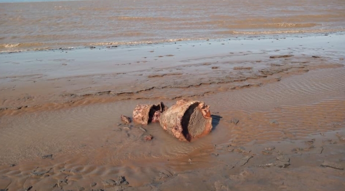 Torpedo found on Somerset beach