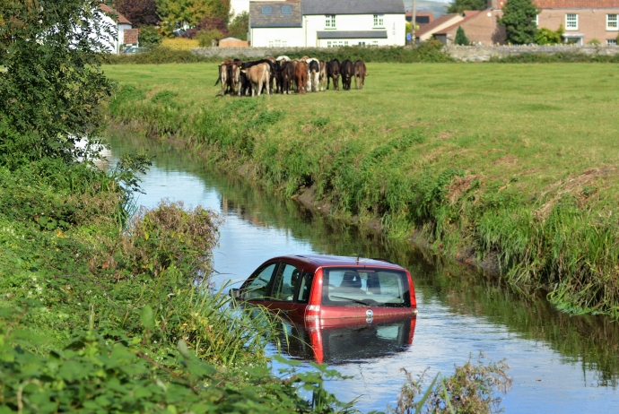 Car in rhyne in Mark