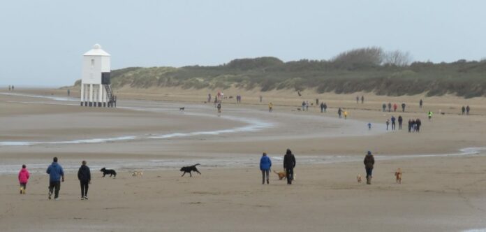 Busy Burnham-On-Sea beach