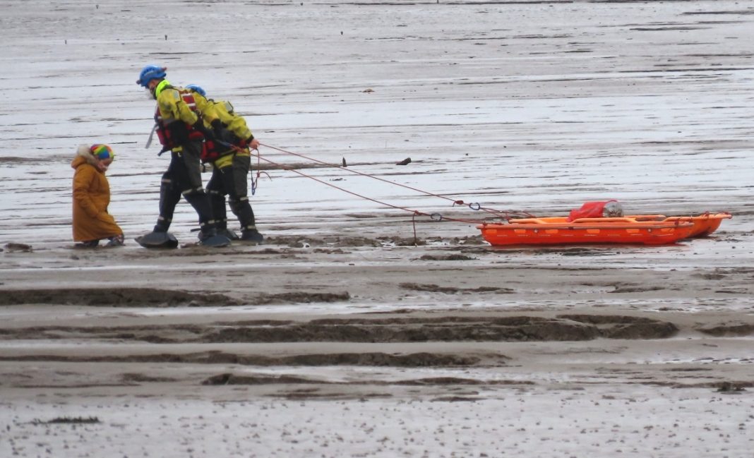 Burnham-On-Sea beach rescue by Burnham Coastguards