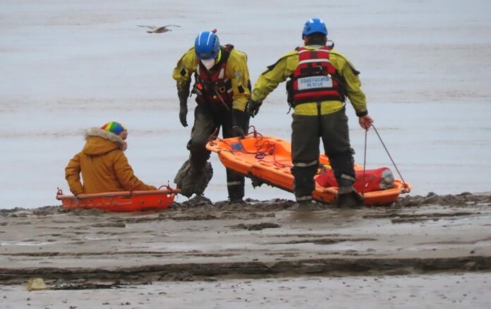 Burnham-On-Sea beach rescue by Burnham Coastguards