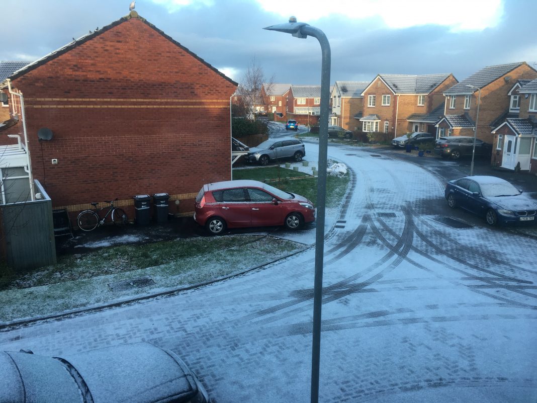A snowy morning in Burnham's Beale Way 