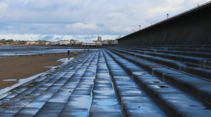 Burnham-On-Sea sea wall