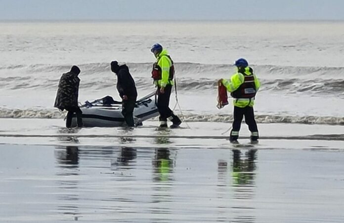 Brean dinghy sailors rescued