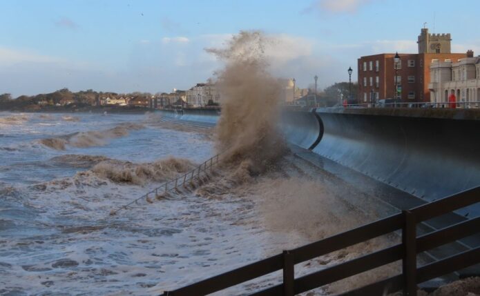 Burnham-On-Sea storm waves