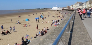 Busy Burnham-On-sea beach