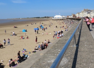 Busy Burnham-On-sea beach