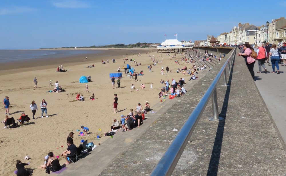 Busy Burnham-On-sea beach