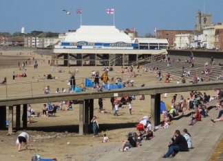 Busy Burnham-On-sea beach