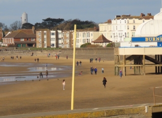 Burnham-On-Sea beach walkers