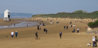 Busy Burnham-On-Sea beach