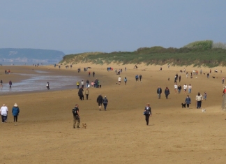 Busy Burnham-On-Sea beach