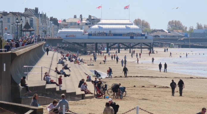 Busy Burnham-On-Sea beach