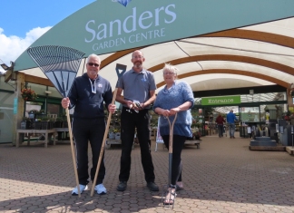Sanders Garden Centre donation to Highbridge War Memorial Trust