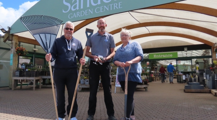 Sanders Garden Centre donation to Highbridge War Memorial Trust