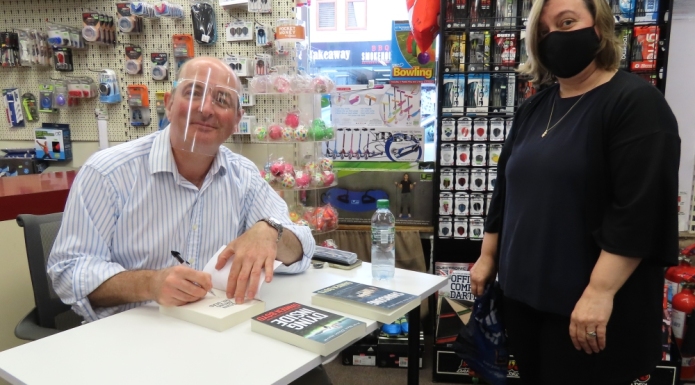 Burnham-On-Sea author Damien Boyd’s book signing session is a sell-out success!