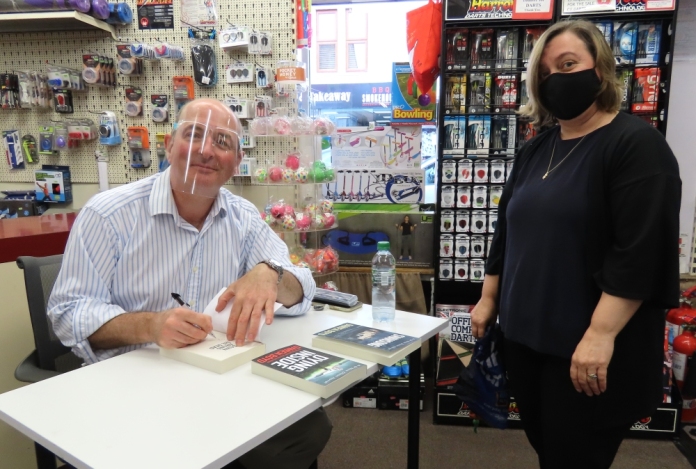 Burnham-On-Sea author Damien Boyd’s book signing session is a sell-out success!